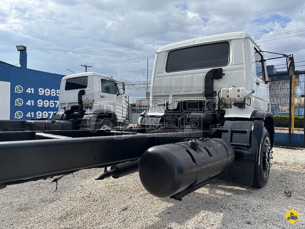 Caminhão VOLKSWAGEN VW 13150 Chassis ANO 2002 de Truck Mais Caminhões no Paraná