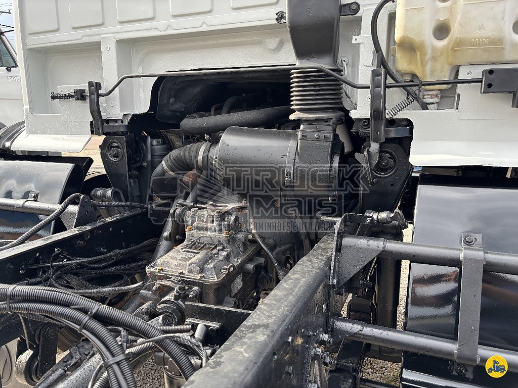 Caminhão VOLKSWAGEN VW 13150 Chassis ANO 2002 de Truck Mais Caminhões no Paraná