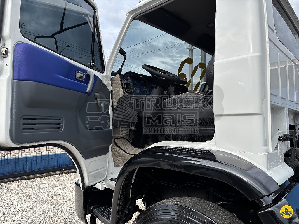 Caminhão VOLKSWAGEN VW 13150 Chassis ANO 2002 de Truck Mais Caminhões no Paraná