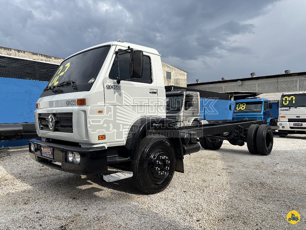 Caminhão VOLKSWAGEN VW 13150 Chassis ANO 2002 de Truck Mais Caminhões no Paraná