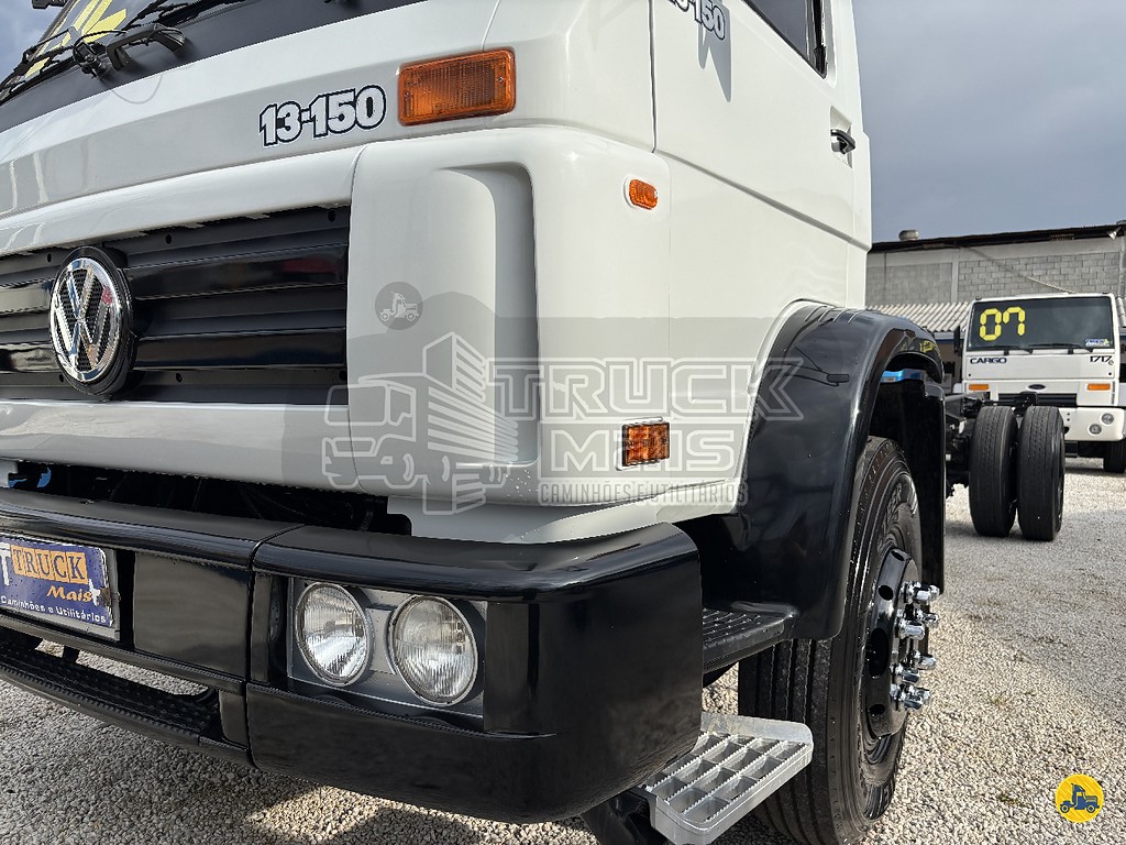 Caminhão VOLKSWAGEN VW 13150 Chassis ANO 2002 de Truck Mais Caminhões no Paraná