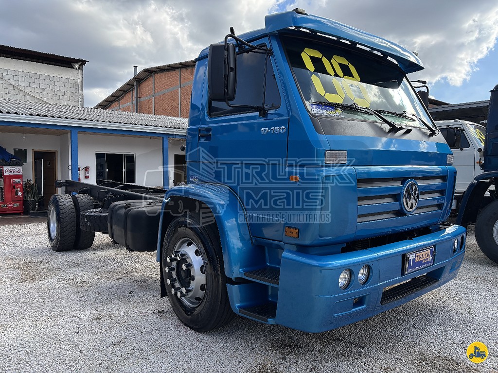 Caminhão VOLKSWAGEN VW 17180 Chassis ANO 2008 de Truck Mais Caminhões no Paraná