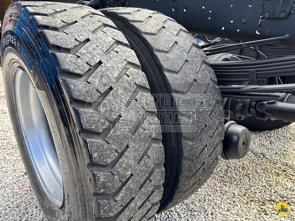 Caminhão VOLKSWAGEN VW 17180 Chassis ANO 2008 de Truck Mais Caminhões no Paraná