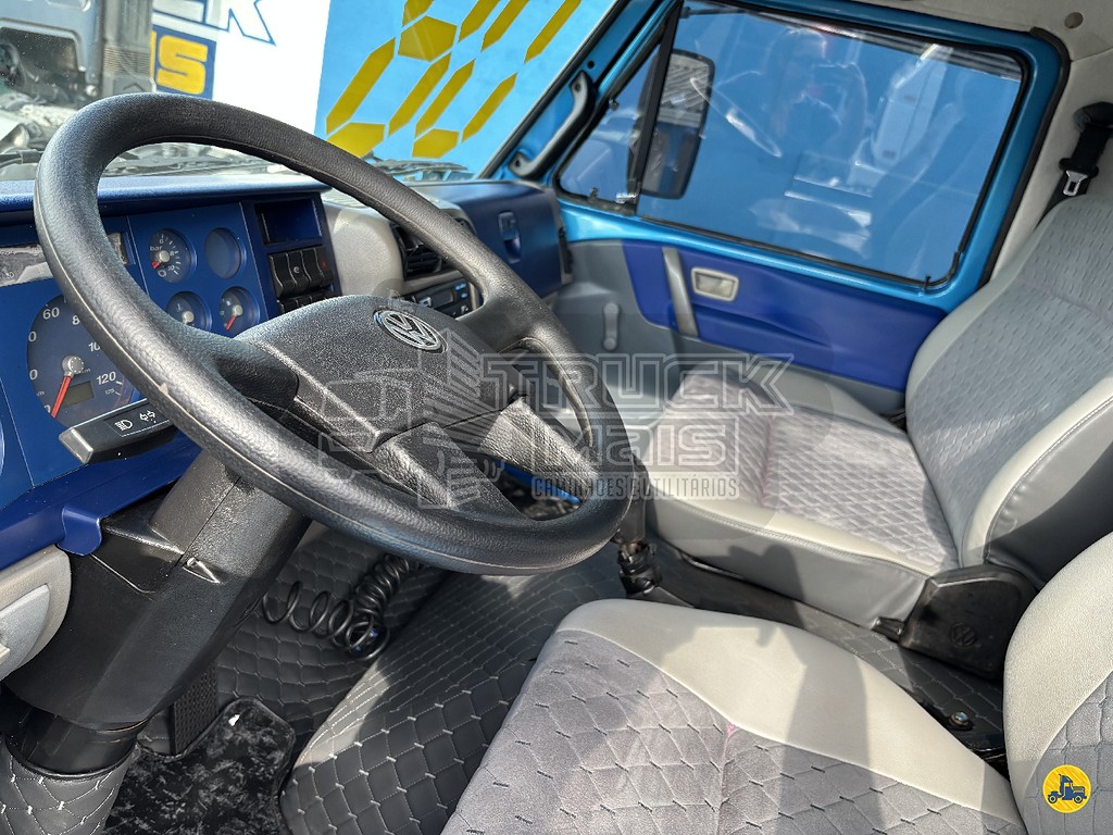 Caminhão VOLKSWAGEN VW 17180 Chassis ANO 2008 de Truck Mais Caminhões no Paraná