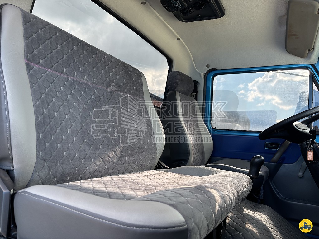 Caminhão VOLKSWAGEN VW 17180 Chassis ANO 2008 de Truck Mais Caminhões no Paraná