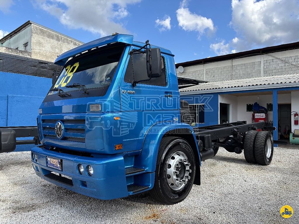 Caminhão VOLKSWAGEN VW 17180 Chassis ANO 2008 de Truck Mais Caminhões no Paraná