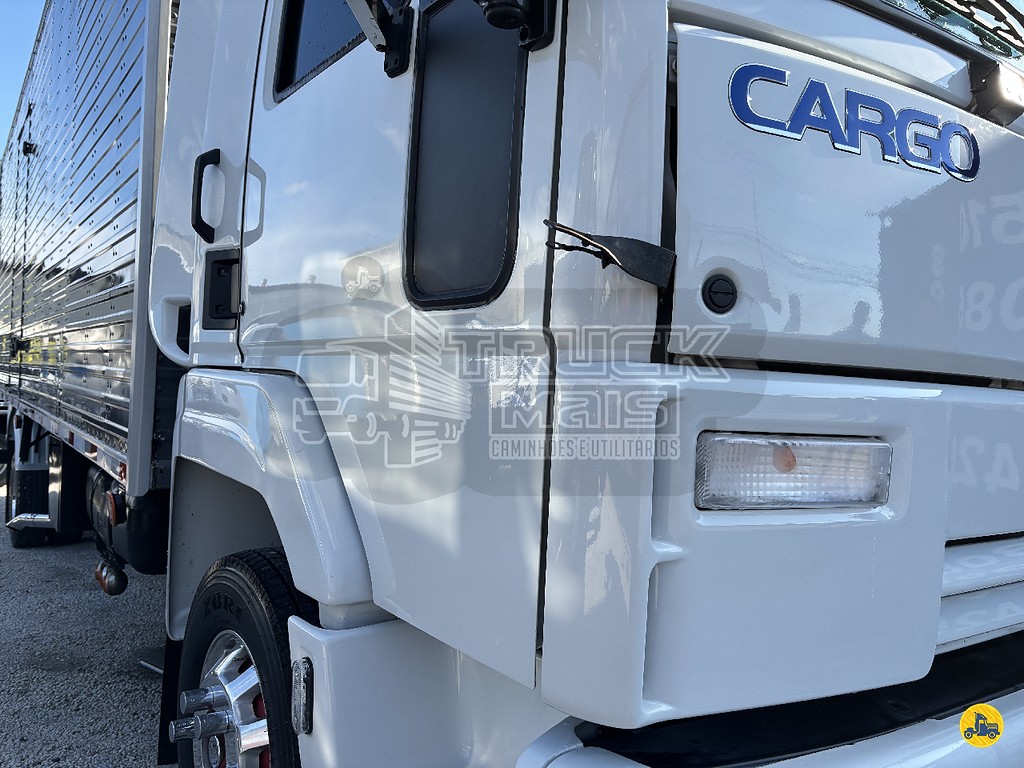 Caminhão FORD CARGO 1617 Baú Furgão ANO 2009 de Truck Mais Caminhões no Paraná