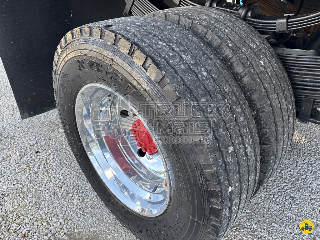 Caminhão FORD CARGO 1617 Baú Furgão ANO 2009 de Truck Mais Caminhões no Paraná