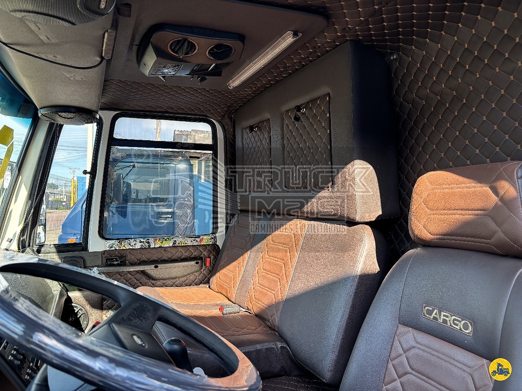 Caminhão FORD CARGO 1617 Baú Furgão ANO 2009 de Truck Mais Caminhões no Paraná