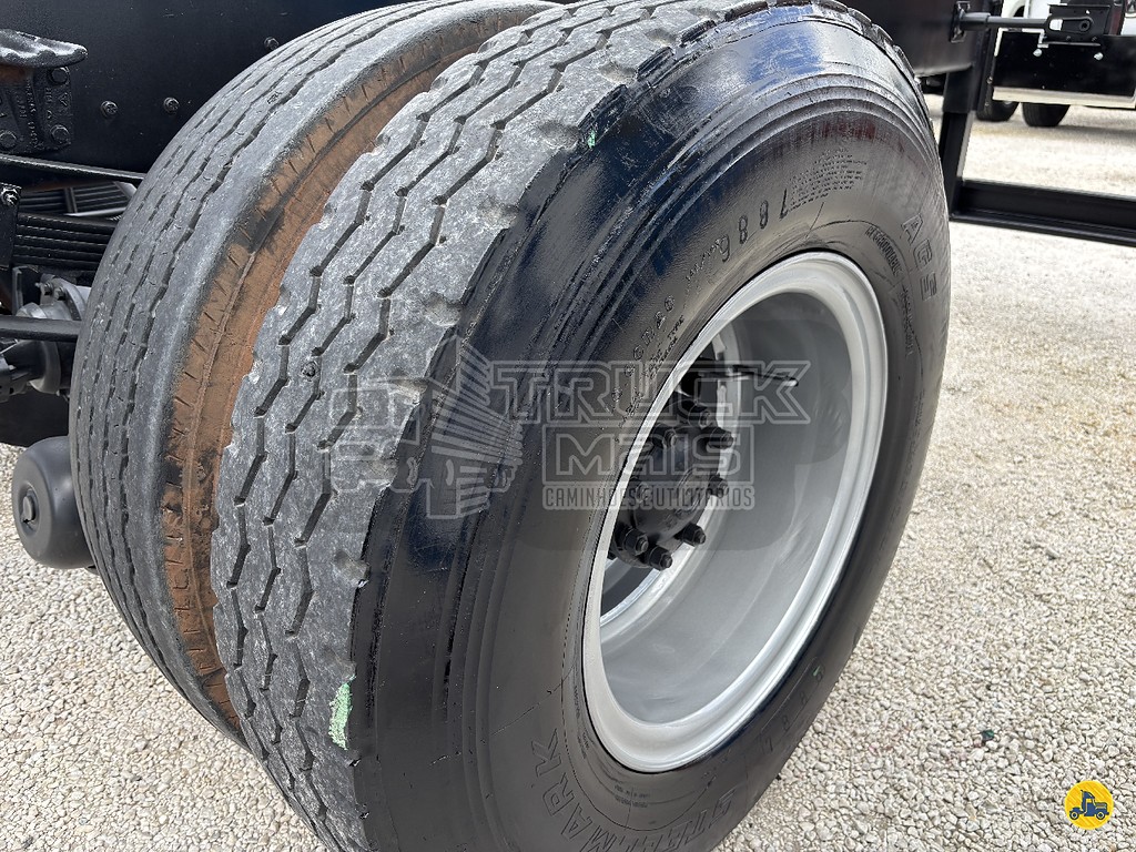 Caminhão VOLKSWAGEN VW 16170 Chassis ANO 1999 de Truck Mais Caminhões no Paraná