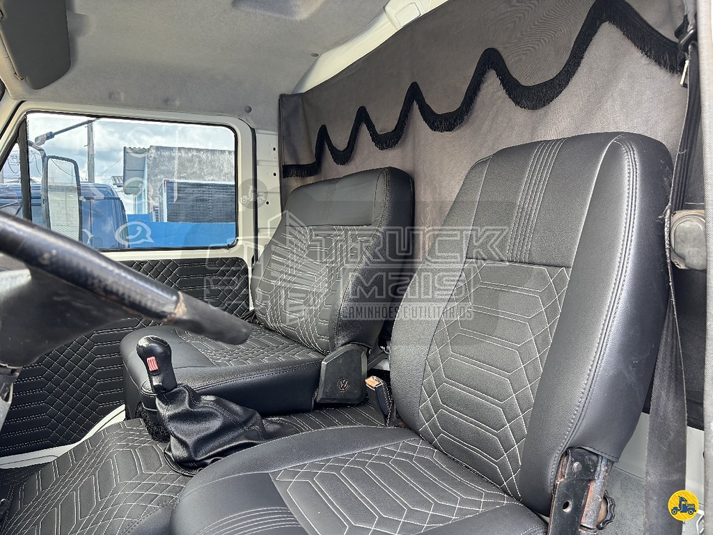 Caminhão VOLKSWAGEN VW 16170 Chassis ANO 1999 de Truck Mais Caminhões no Paraná