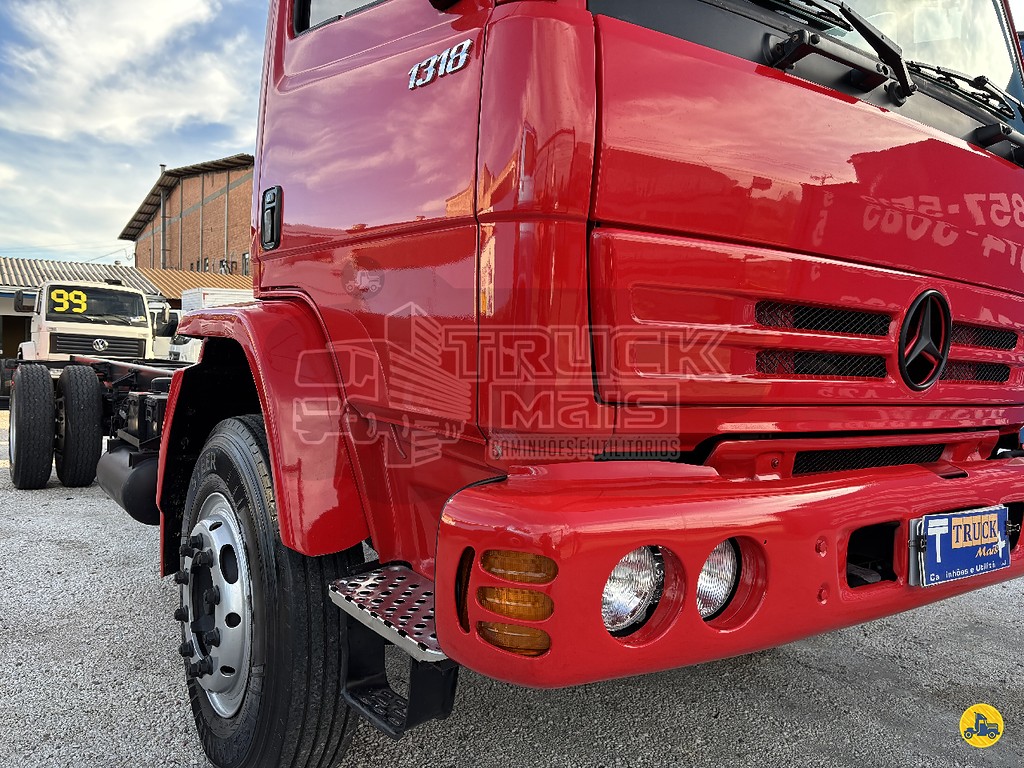 Caminhão MERCEDES BENZ MB 1318 Chassis ANO 2003 de Truck Mais Caminhões no Paraná