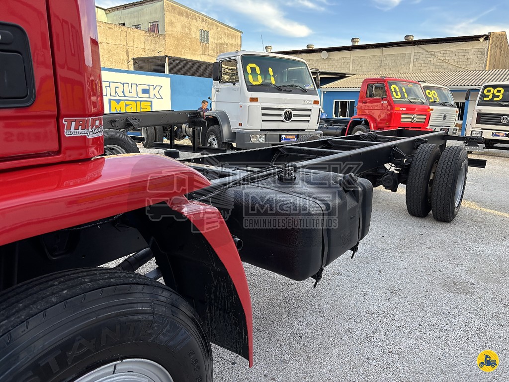 Caminhão MERCEDES BENZ MB 1318 Chassis ANO 2003 de Truck Mais Caminhões no Paraná