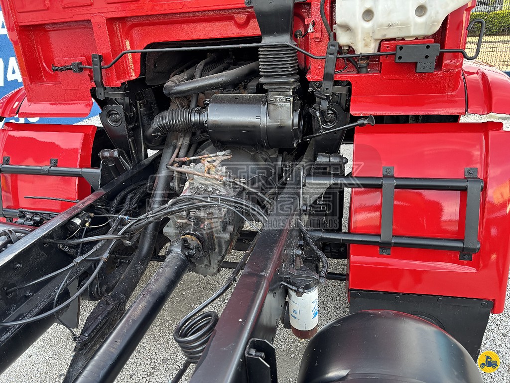 Caminhão VOLKSWAGEN 13.150 Chassis ANO 2003 de Truck Mais Caminhões no Paraná