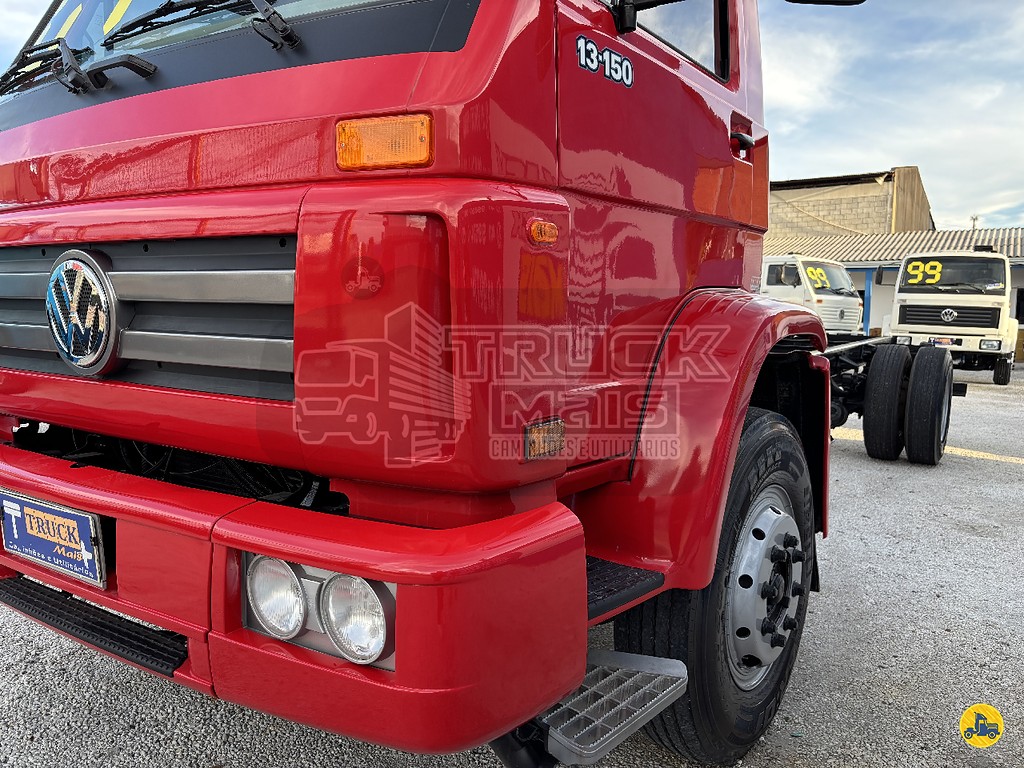 Caminhão VOLKSWAGEN 13.150 Chassis ANO 2003 de Truck Mais Caminhões no Paraná