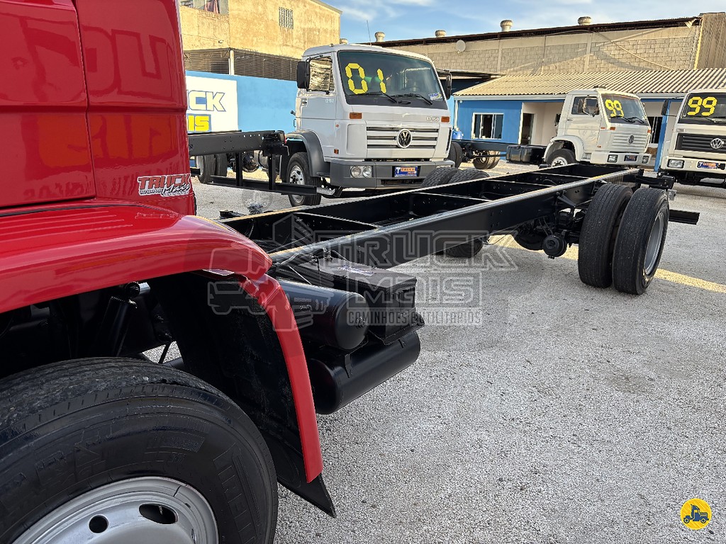 Caminhão VOLKSWAGEN 13.150 Chassis ANO 2003 de Truck Mais Caminhões no Paraná