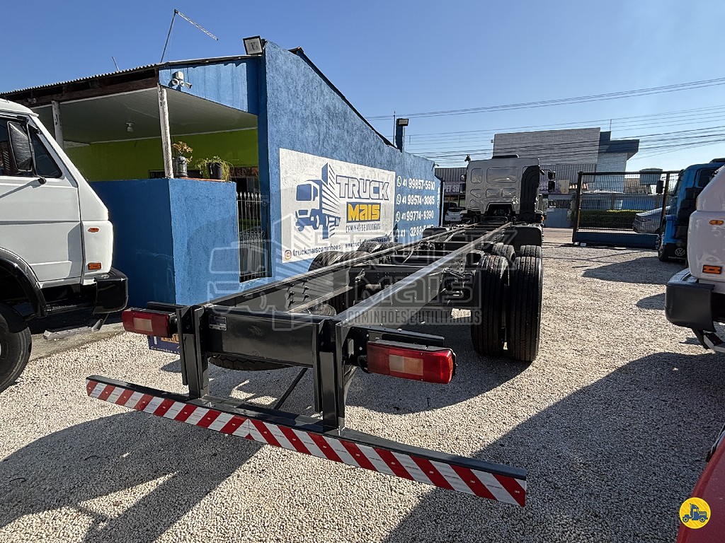 Caminhão VOLVO VM 330 Chassis ANO 2022 de Truck Mais Caminhões no Paraná
