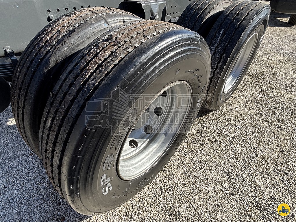 Caminhão VOLVO VM 330 Chassis ANO 2022 de Truck Mais Caminhões no Paraná
