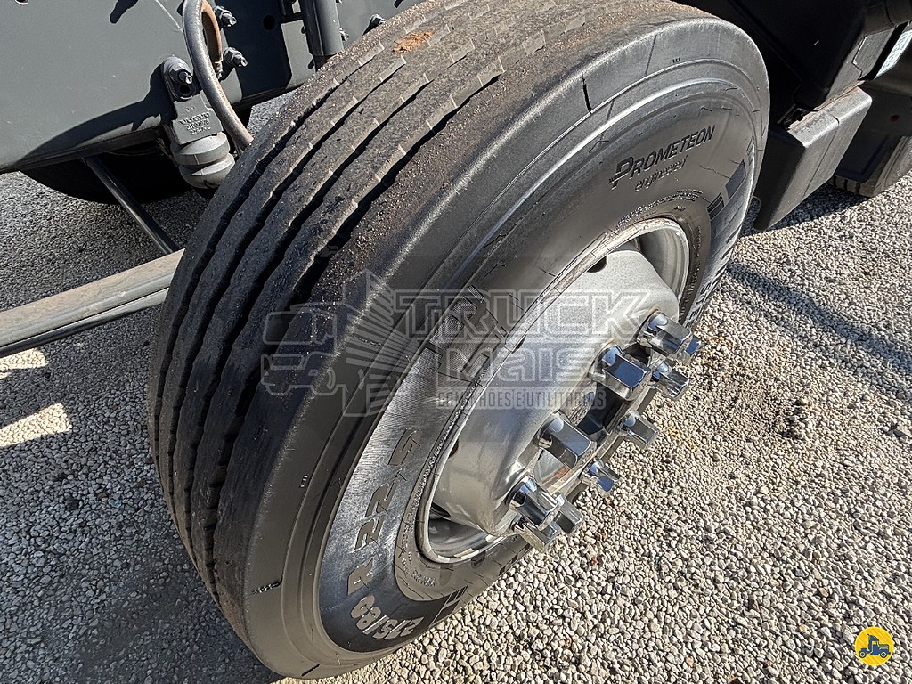 Caminhão VOLVO VM 330 Chassis ANO 2022 de Truck Mais Caminhões no Paraná