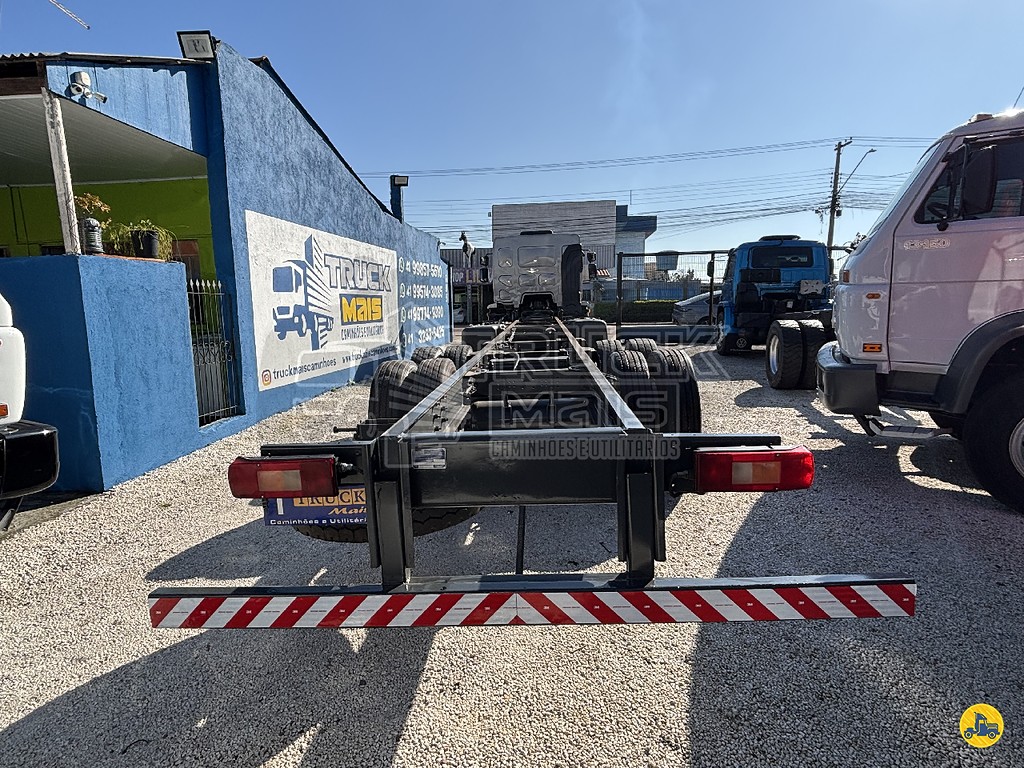 Caminhão VOLVO VM 330 Chassis ANO 2022 de Truck Mais Caminhões no Paraná
