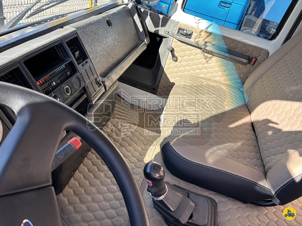Caminhão FORD CARGO 1717 Chassis ANO 2008 de Truck Mais Caminhões no Paraná