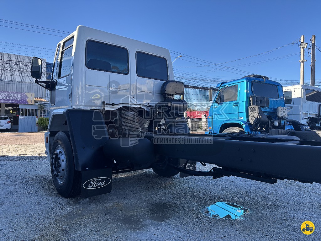 Caminhão FORD CARGO 1717 Chassis ANO 2008 de Truck Mais Caminhões no Paraná
