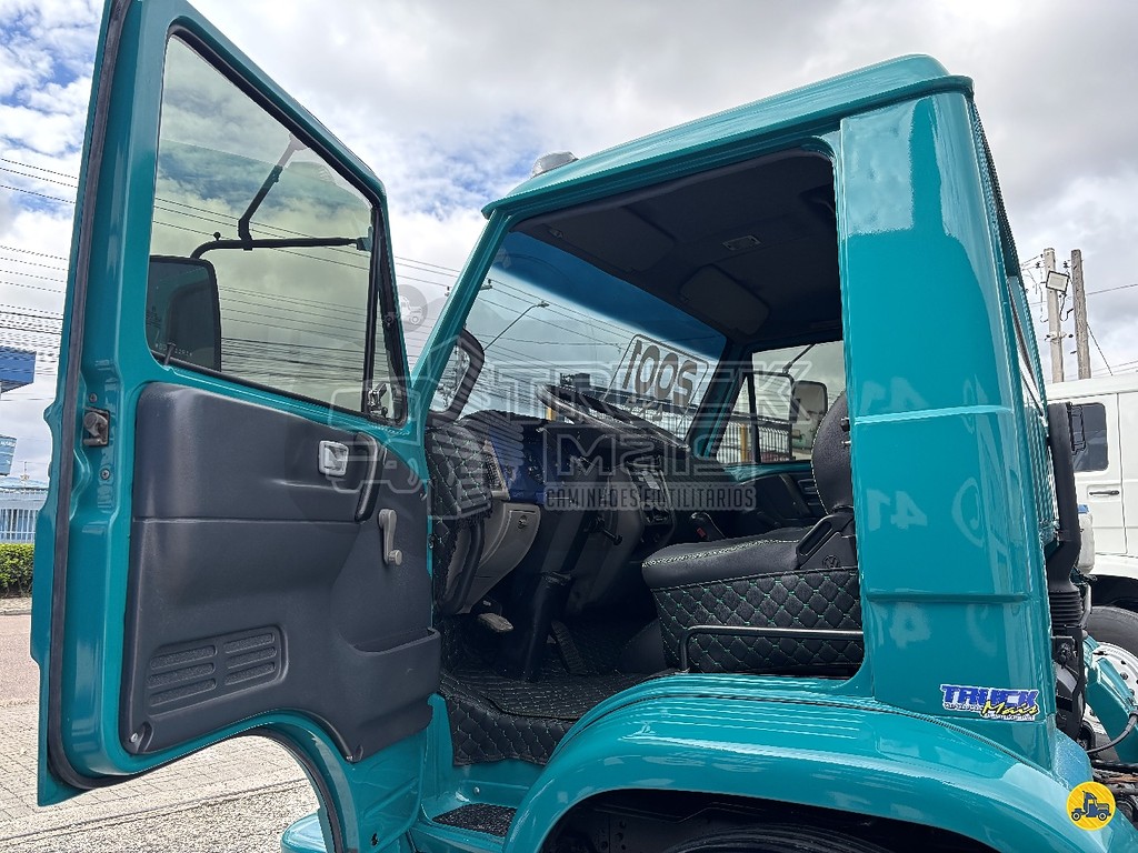 Caminhão VOLKSWAGEN VW 13150 Chassis ANO 2001 de Truck Mais Caminhões no Paraná