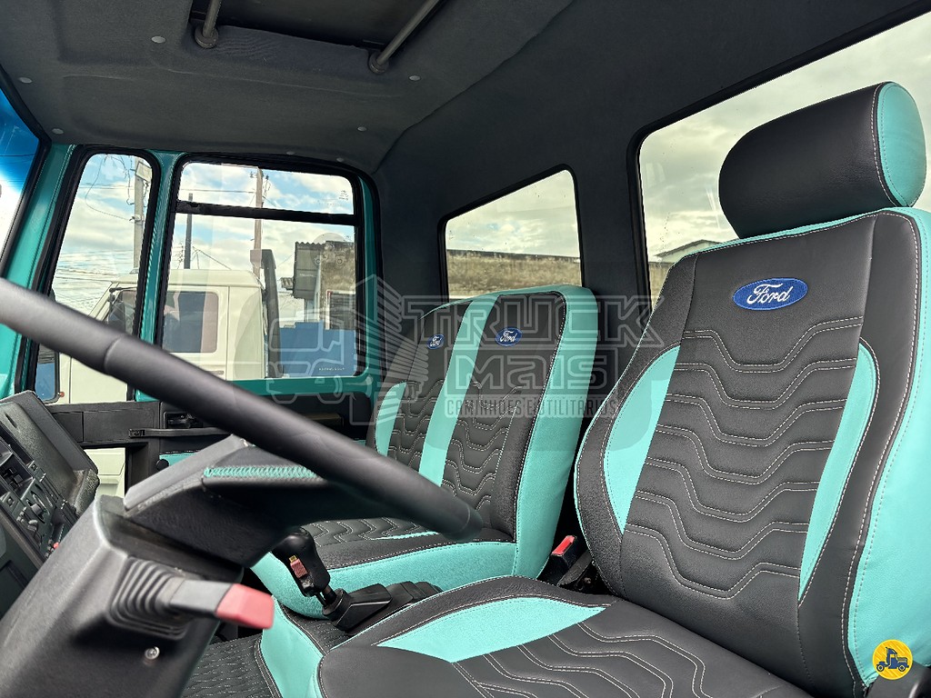 Caminhão FORD CARGO 1717 Chassis ANO 2008 de Truck Mais Caminhões no Paraná