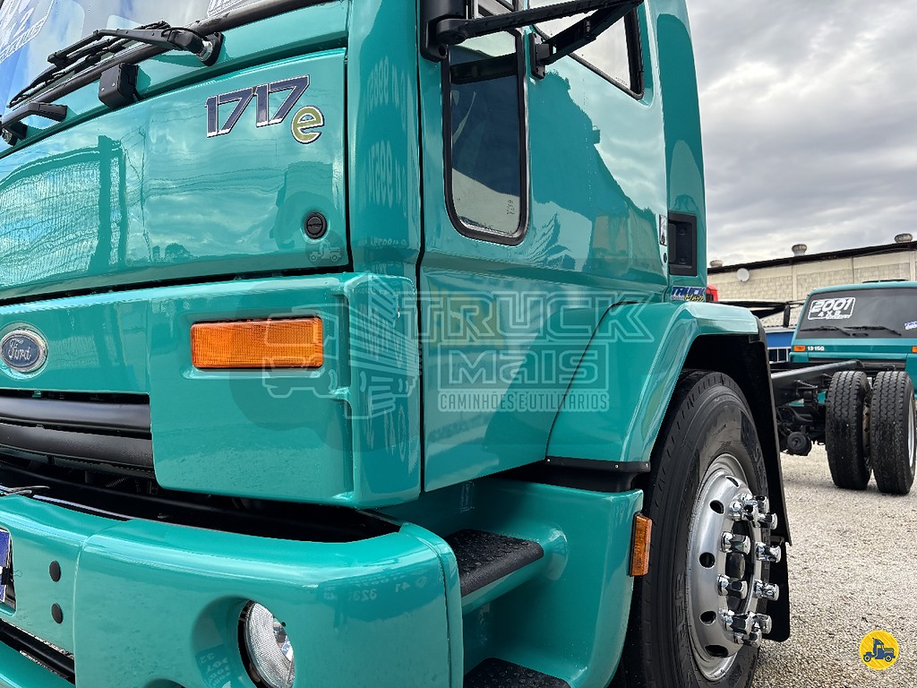 Caminhão FORD CARGO 1717 Chassis ANO 2008 de Truck Mais Caminhões no Paraná