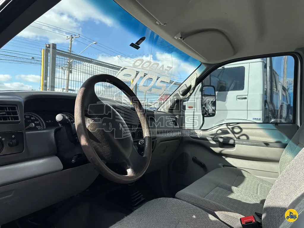 Caminhão FORD F-4000 Carga Seca ANO 2019 de Truck Mais Caminhões no Paraná