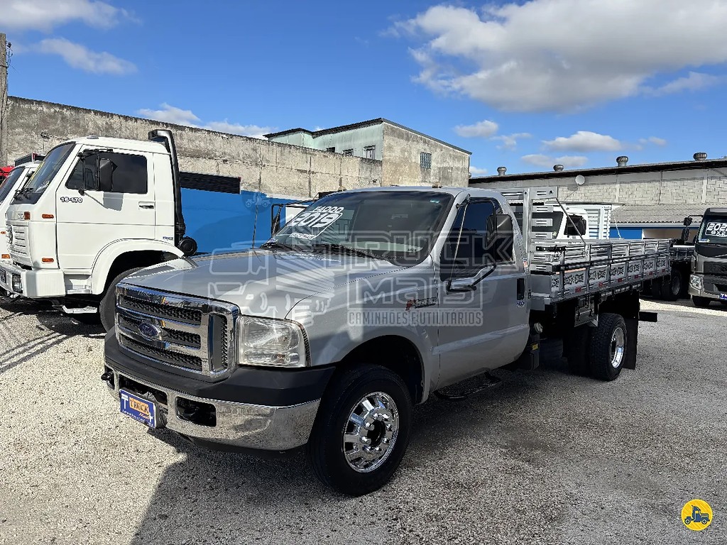 Caminhão FORD F-4000 Carga Seca ANO 2019 de Truck Mais Caminhões no Paraná