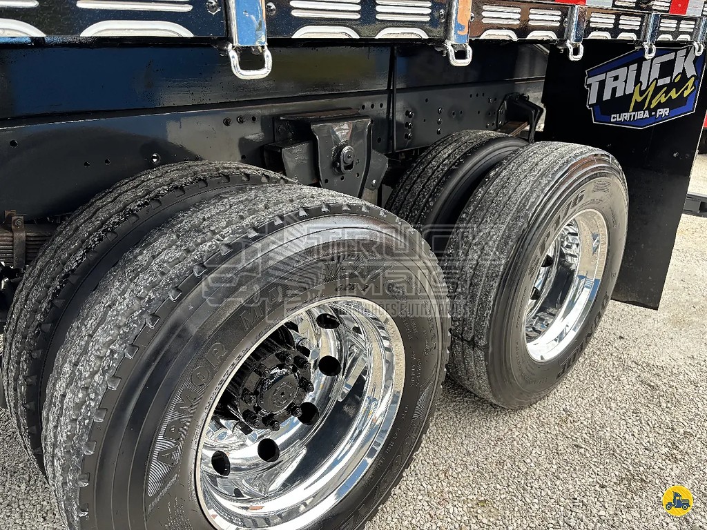 Caminhão VOLVO VM 330 Carga Seca ANO 2022 de Truck Mais Caminhões no Paraná