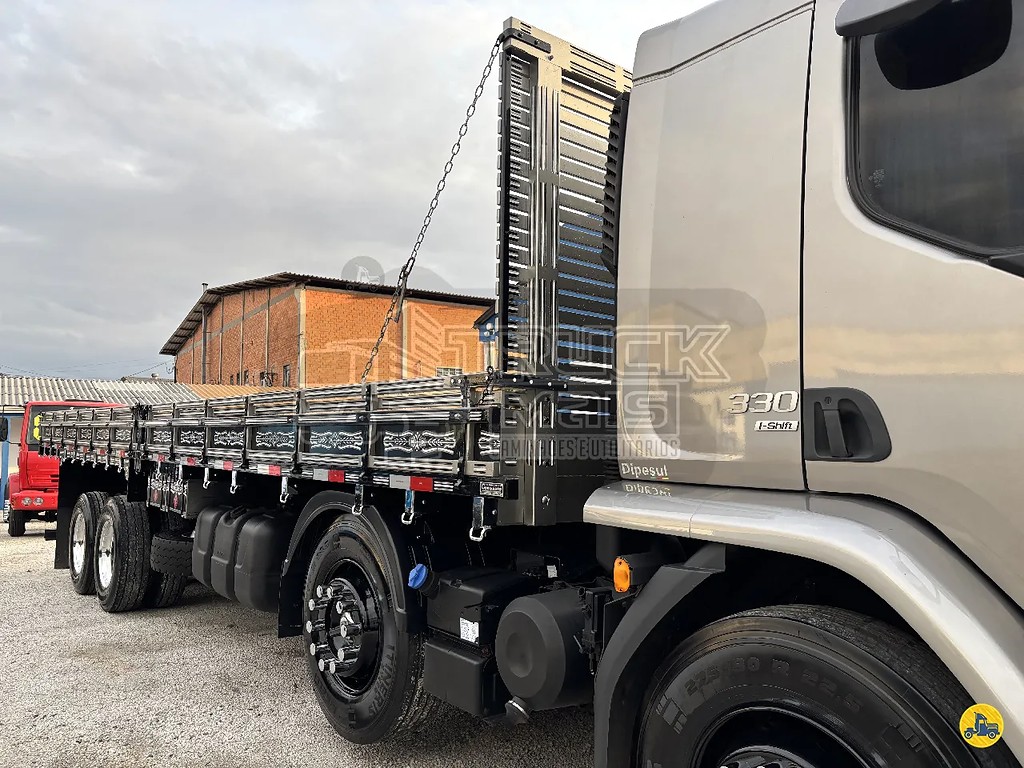 Caminhão VOLVO VM 330 Carga Seca ANO 2022 de Truck Mais Caminhões no Paraná