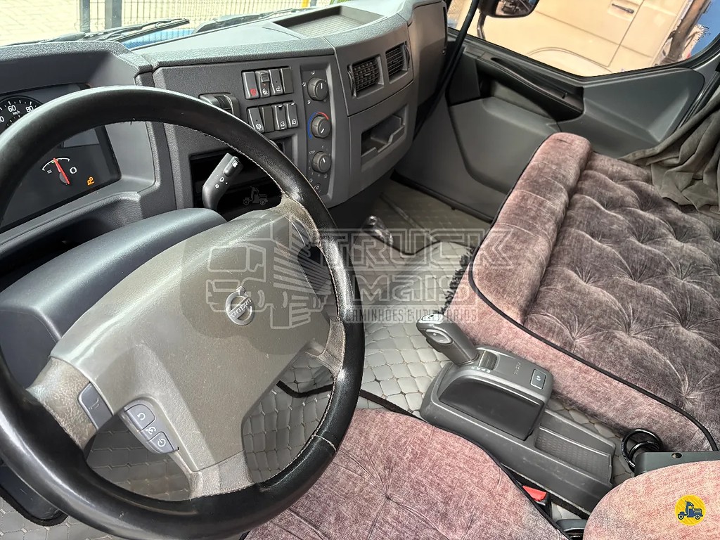 Caminhão VOLVO VM 330 Carga Seca ANO 2022 de Truck Mais Caminhões no Paraná