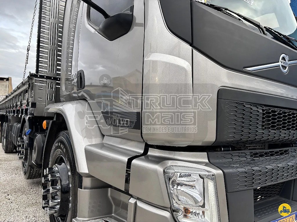 Caminhão VOLVO VM 330 Carga Seca ANO 2022 de Truck Mais Caminhões no Paraná