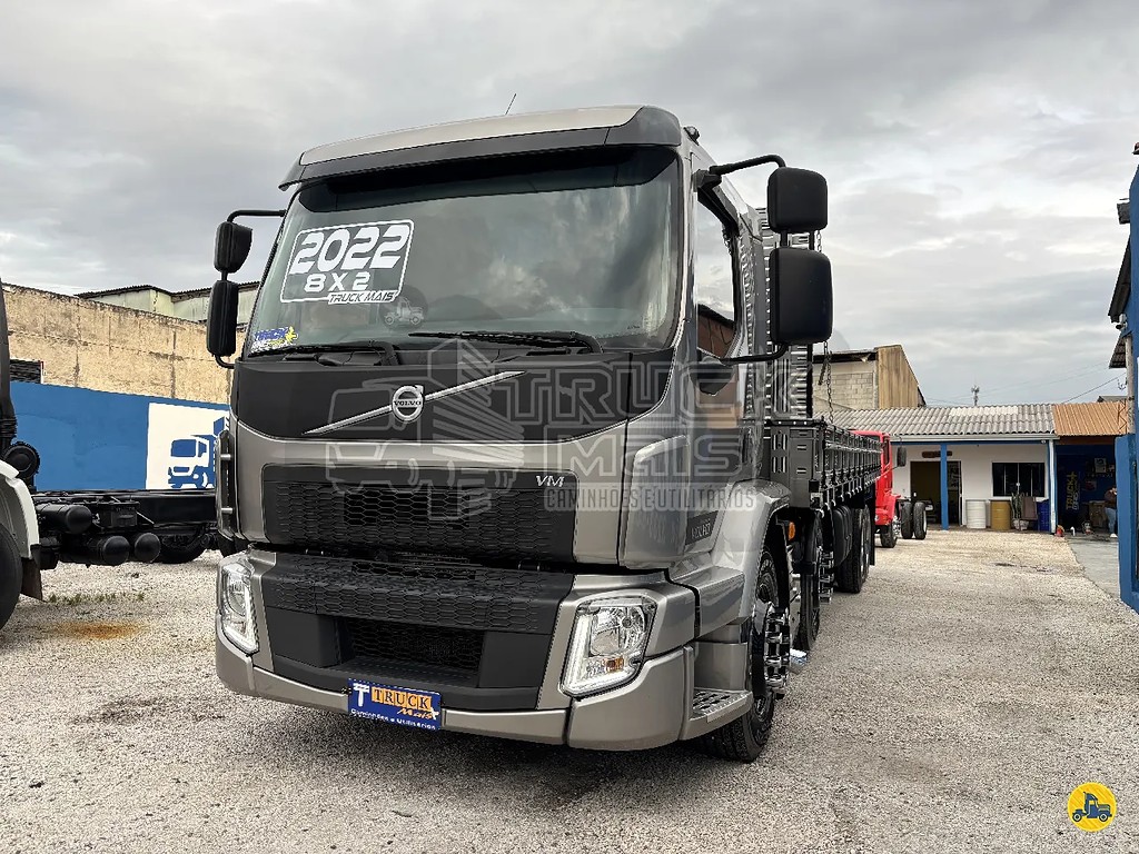 Caminhão VOLVO VM 330 Carga Seca ANO 2022 de Truck Mais Caminhões no Paraná