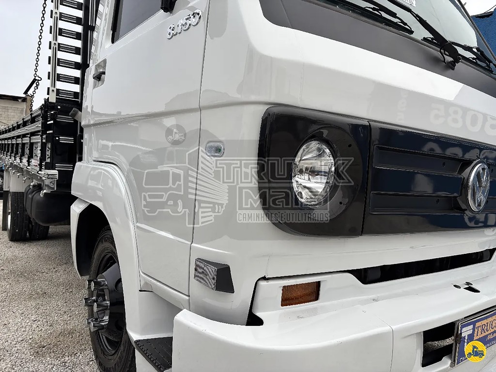 Caminhão VOLKSWAGEN VW 8150 Carroceria ANO 2012 de Truck Mais Caminhões no Paraná