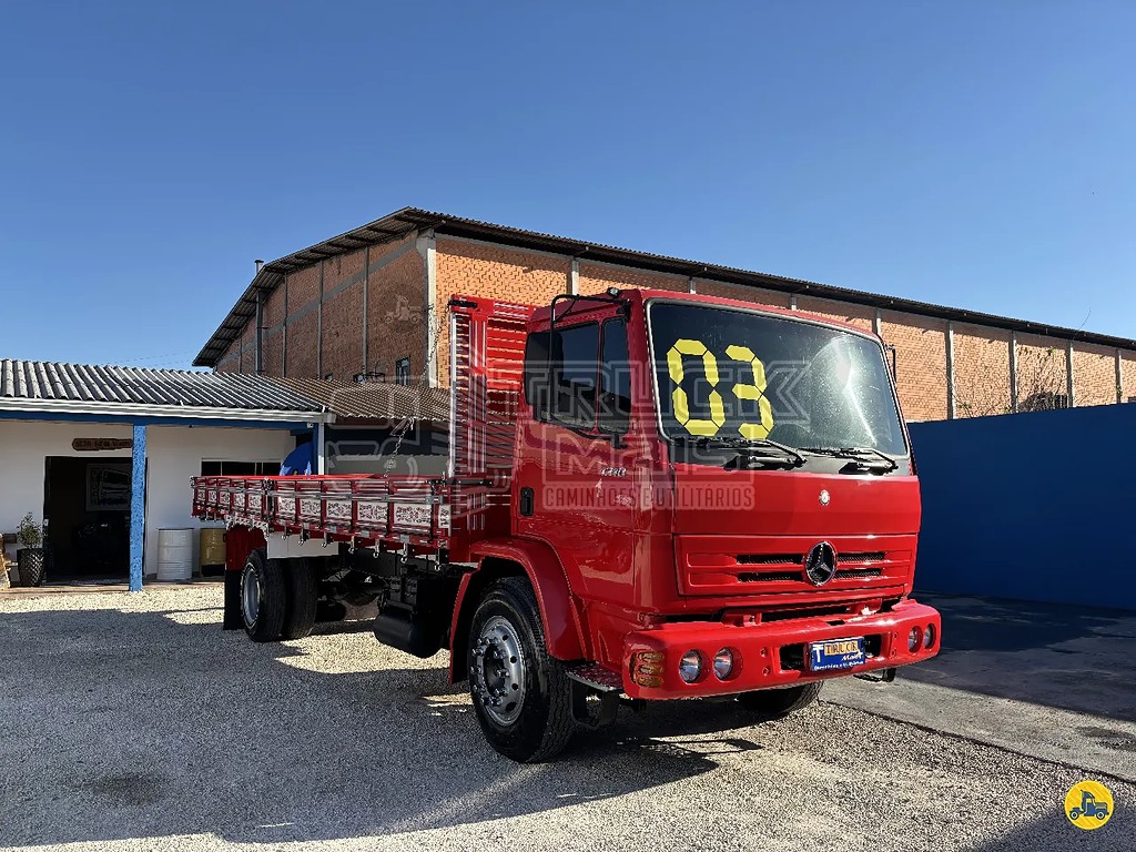 Caminhão MERCEDES BENZ MB 1318 Carga Seca ANO 2003 de Truck Mais Caminhões no Paraná