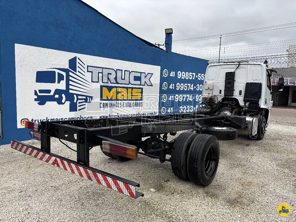 Caminhão MERCEDES BENZ MB 1016 Chassis ANO 2018 de Truck Mais Caminhões no Paraná