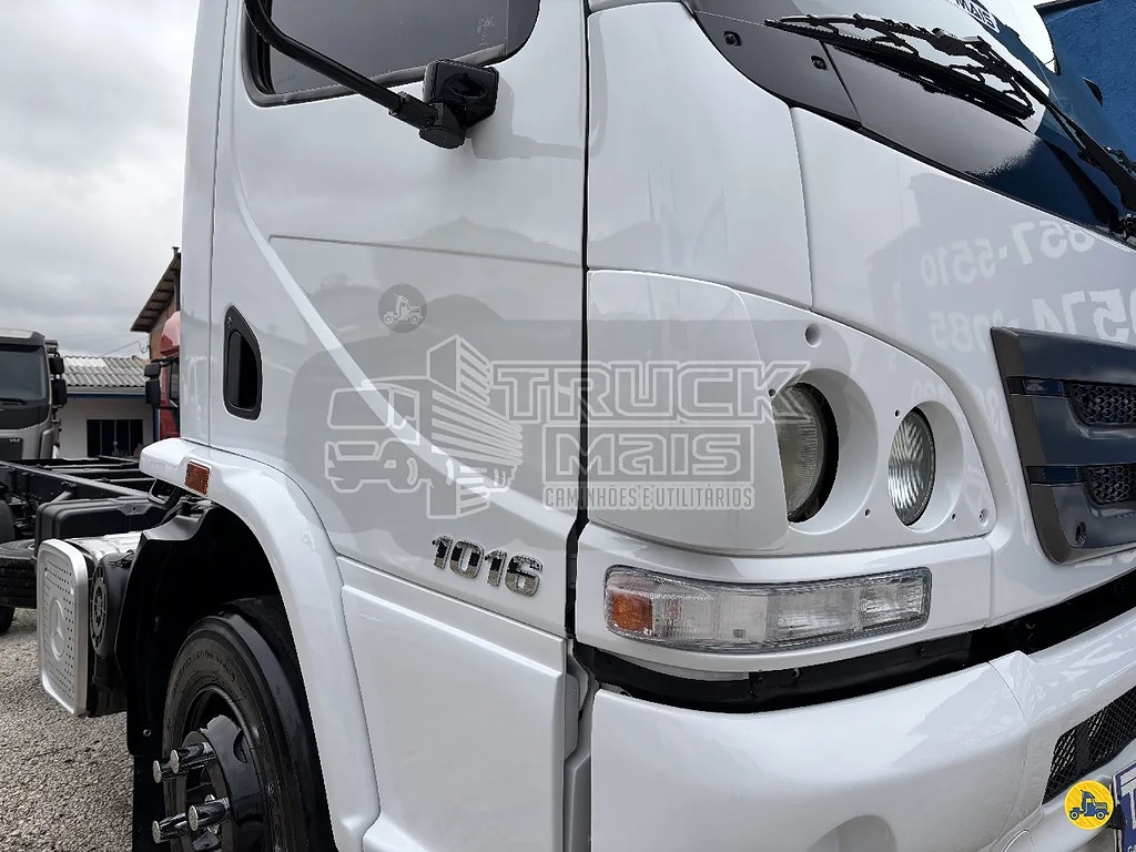 Caminhão MERCEDES BENZ MB 1016 Chassis ANO 2018 de Truck Mais Caminhões no Paraná