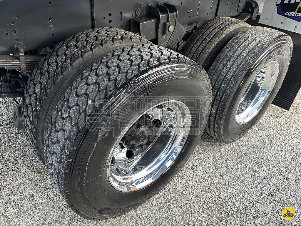 Caminhão IVECO TECTOR 240E30 Carga Seca ANO 2017 de Truck Mais Caminhões no Paraná