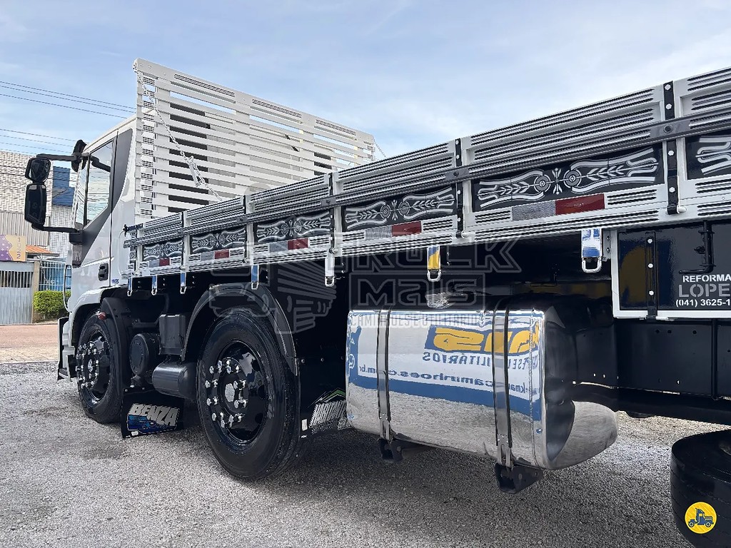 Caminhão IVECO TECTOR 240E30 Carga Seca ANO 2017 de Truck Mais Caminhões no Paraná