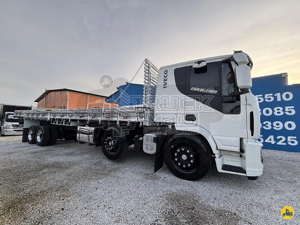 Caminhão IVECO TECTOR 240E30 Carga Seca ANO 2017 de Truck Mais Caminhões no Paraná