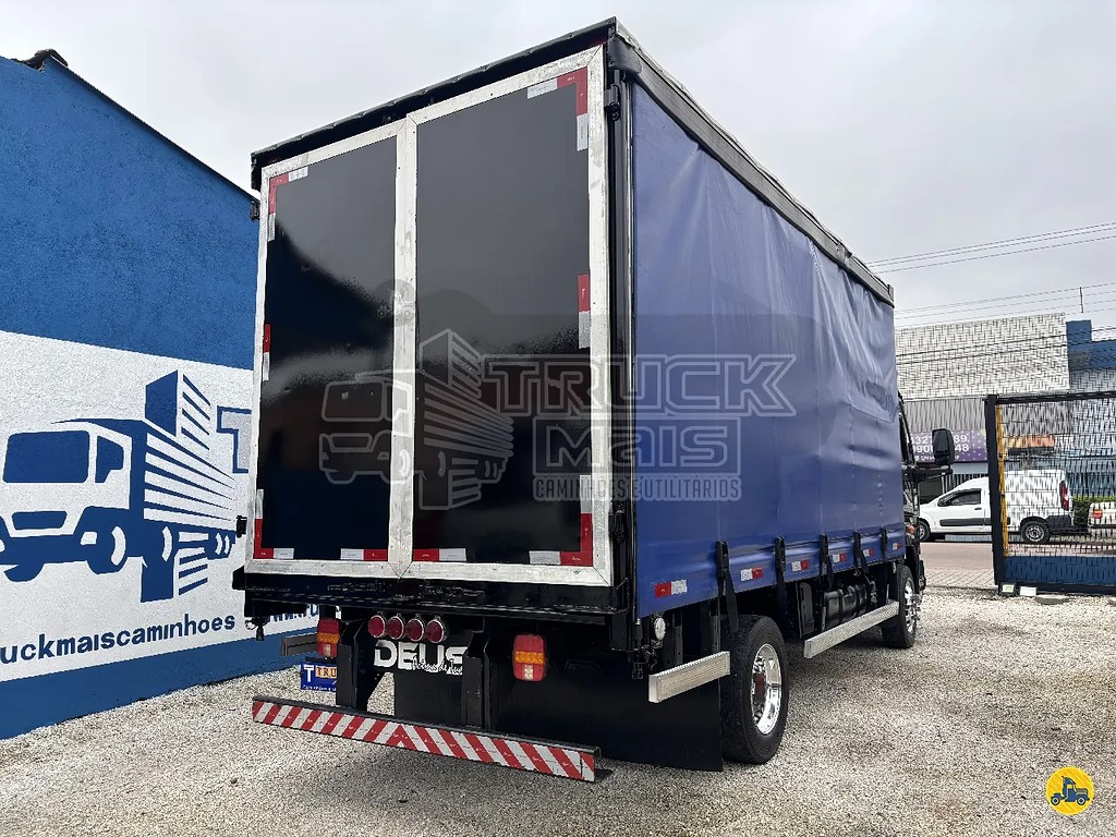Caminhão FORD CARGO 816 Baú Sider ANO 2015 de Truck Mais Caminhões no Paraná