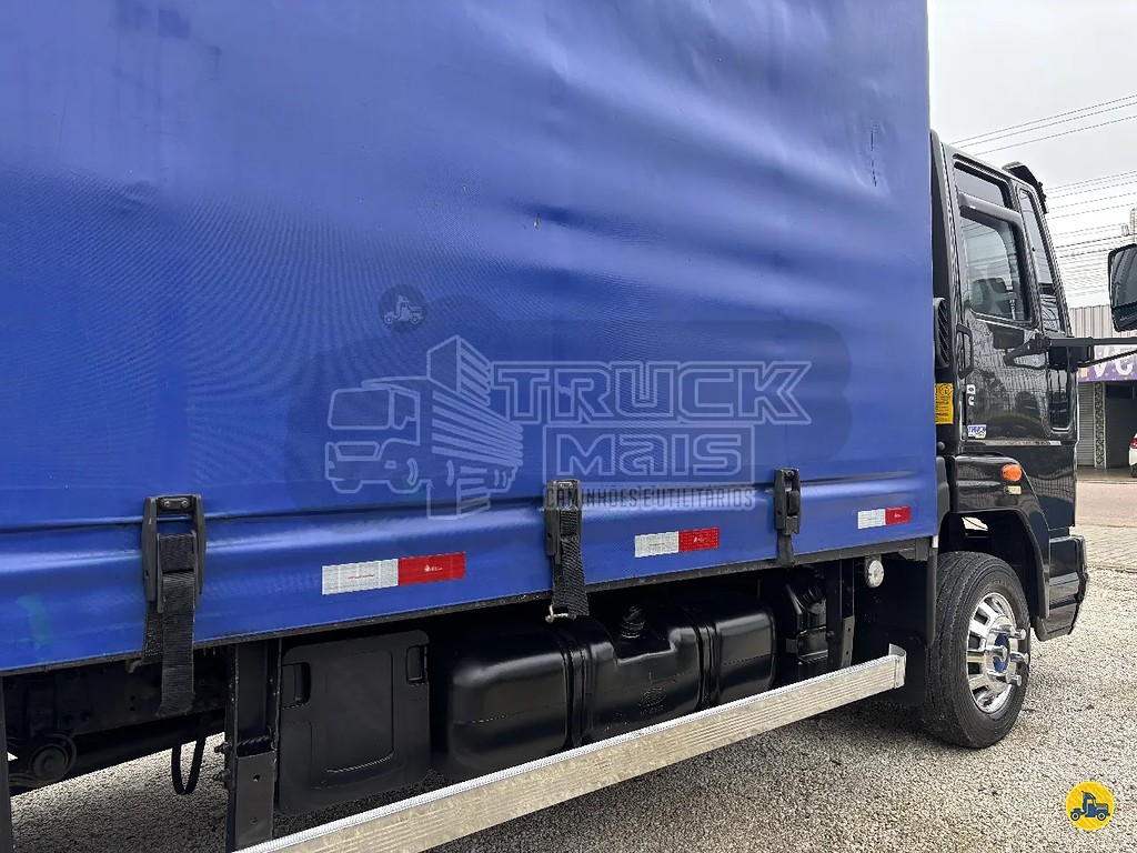 Caminhão FORD CARGO 816 Baú Sider ANO 2015 de Truck Mais Caminhões no Paraná