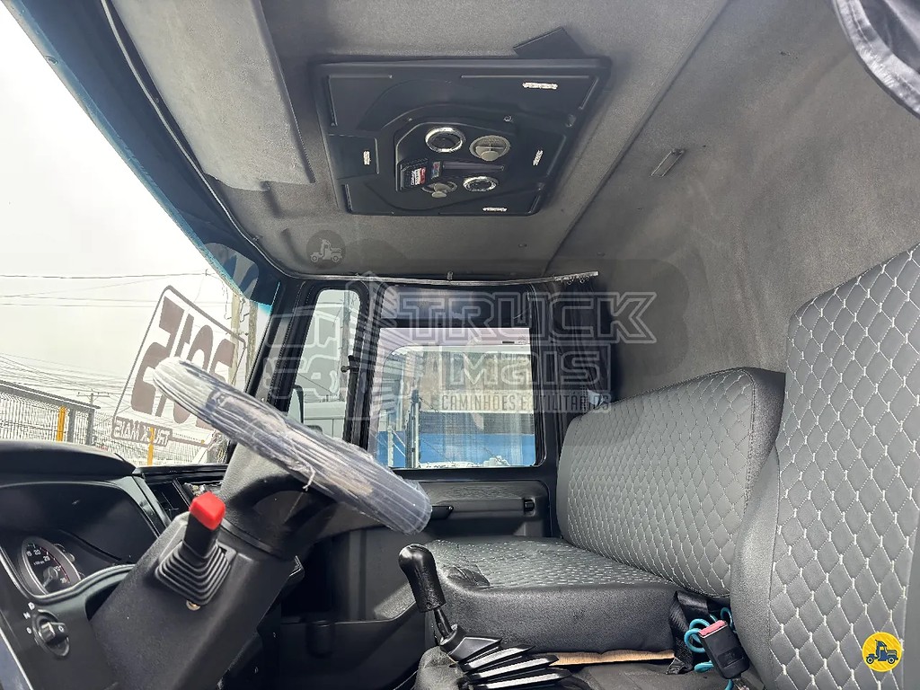 Caminhão FORD CARGO 816 Baú Sider ANO 2015 de Truck Mais Caminhões no Paraná