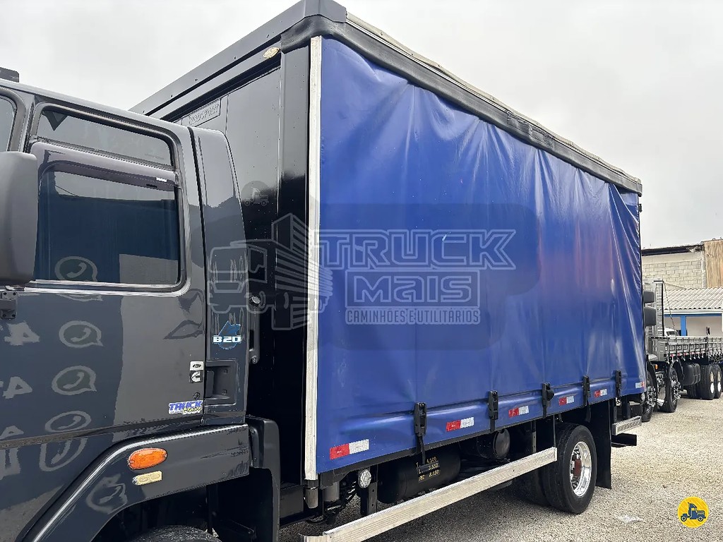 Caminhão FORD CARGO 816 Baú Sider ANO 2015 de Truck Mais Caminhões no Paraná