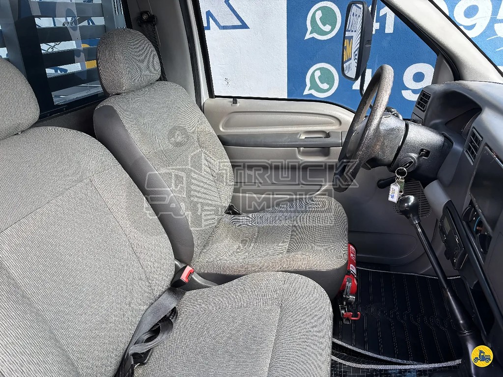 Caminhão FORD F-4000 Carga Seca ANO 2018 de Truck Mais Caminhões no Paraná