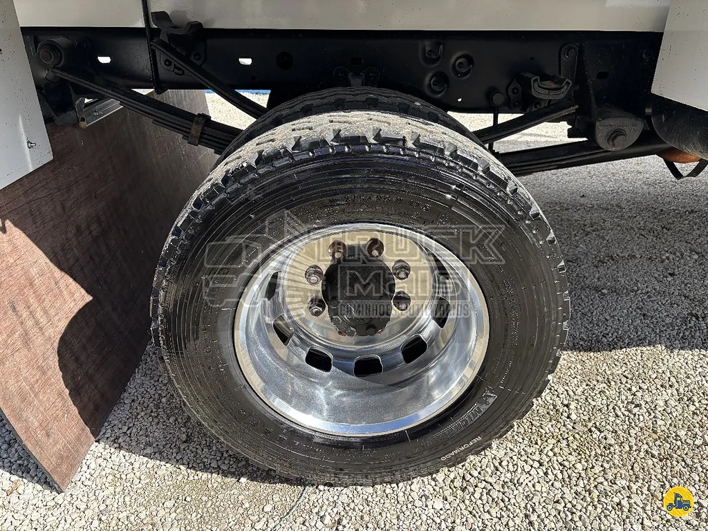 Caminhão FORD F-4000 Carga Seca ANO 2018 de Truck Mais Caminhões no Paraná
