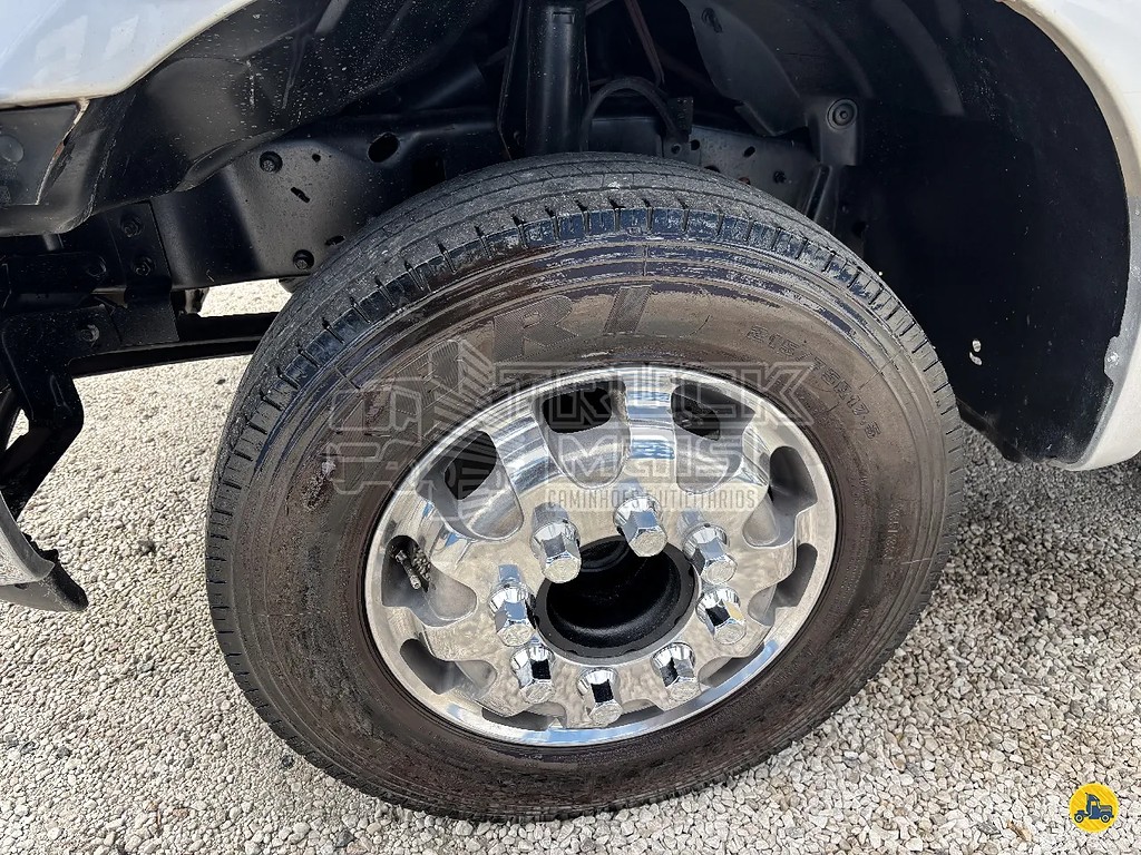 Caminhão FORD F-4000 Carga Seca ANO 2018 de Truck Mais Caminhões no Paraná